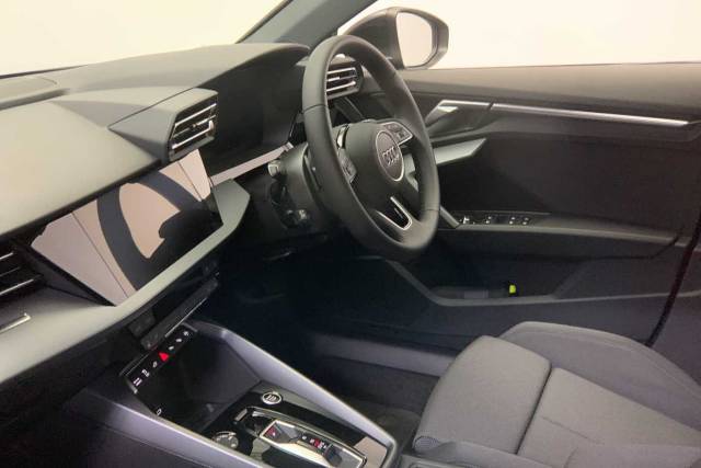 2024 Audi A3 Sportback 1.5 Sport 40 TFSI e  204 PS S tronic
