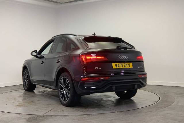 2021 Audi Q5 Sportback TFSI e 2.0 Edition 1 50 TFSI e quattro 299 PS S tronic