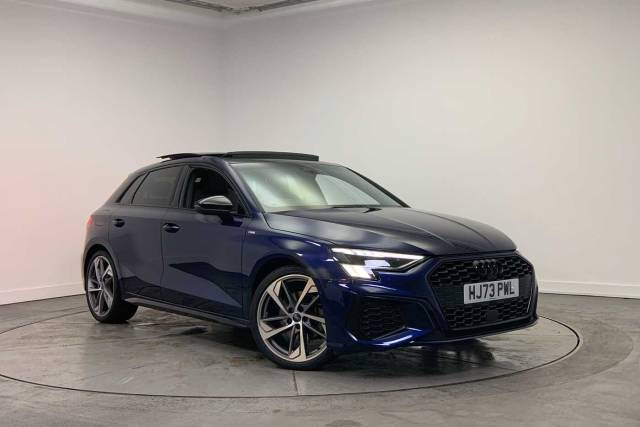 Audi A3 Sportback 1.5 Black Edition 35 TFSI  150 PS S tronic Hatchback Petrol Navarra blue, metallic