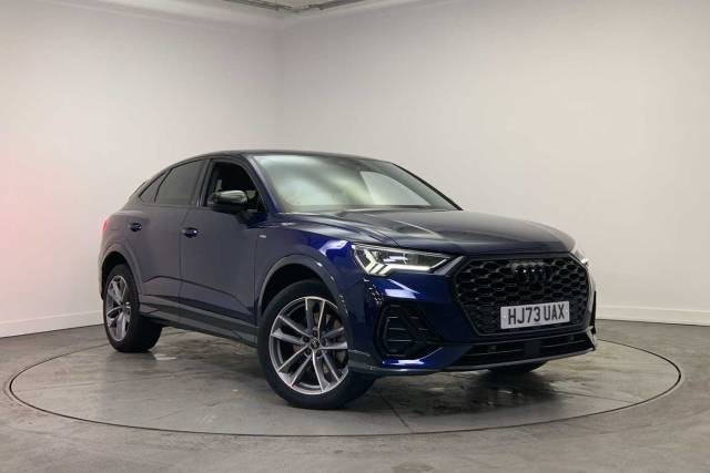 Audi Q3 Sportback TFSI e 1.4 (O) Black Edition 45 TFSI e  245 PS S tronic Hatchback Hybrid Navarra Blue Metallic