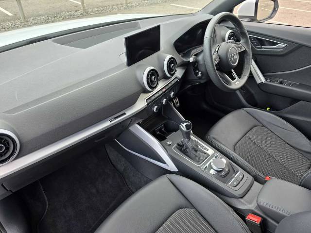 2024 Audi Q2 1.5 S line 35 TFSI  150 PS S tronic