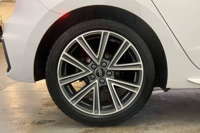 2024 Audi A1 Sportback 1.0 S line 30 TFSI  116 PS S tronic