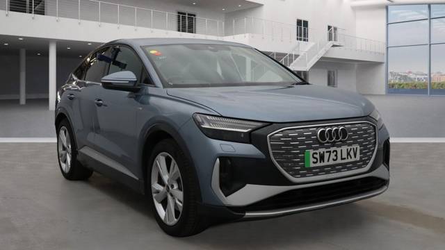 Audi Q4 e-tron Unclassified 4x4 vehicle Electric Geyser blue, metallic