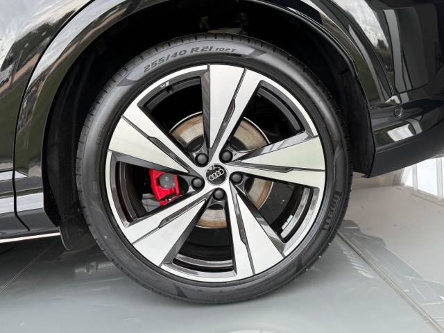2025 Audi SQ5 3.0 AUDI SQ5 Sportback Edition 1 TFSI 367 PS S tronic
