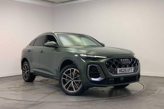 Audi Q5 Sportback 2.0 Launch Edition TDI quattro 204 PS S tronic Hatchback Diesel District green, metallic