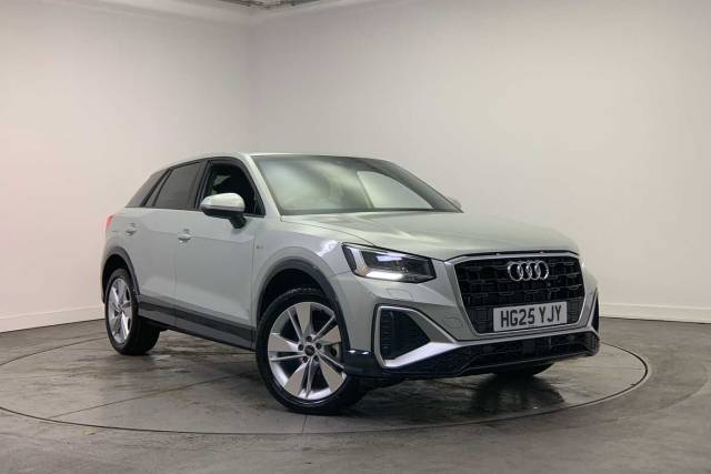 Audi Q2 1.5 S line 35 TFSI  150 PS 6-speed Hatchback Petrol Dew silver, metallic