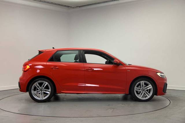 2022 Audi A1 Sportback 1.5 S line 35 TFSI  150 PS S tronic
