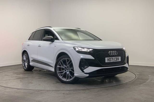 Audi Q4 e-tron Q4  Edition 1 40 e-tron  150,00 kW 4x4 vehicle Electric Glacier White Metallic