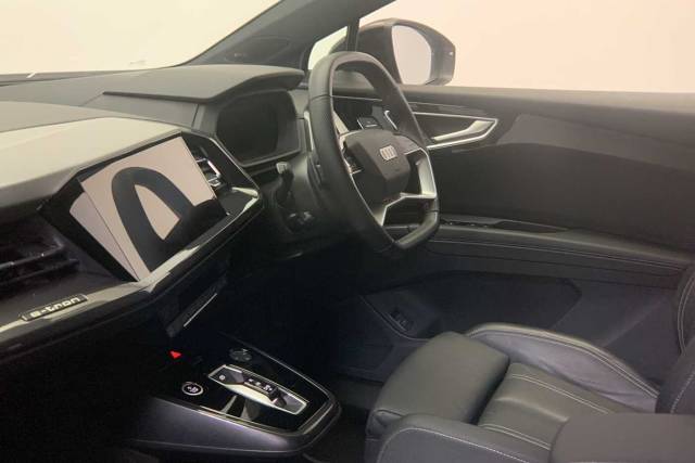 2021 Audi Q4 e-tron Q4  Edition 1 40 e-tron  150,00 kW
