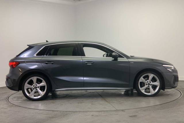 2022 Audi A3 Sportback 1.5 S line 35 TFSI  150 PS S tronic