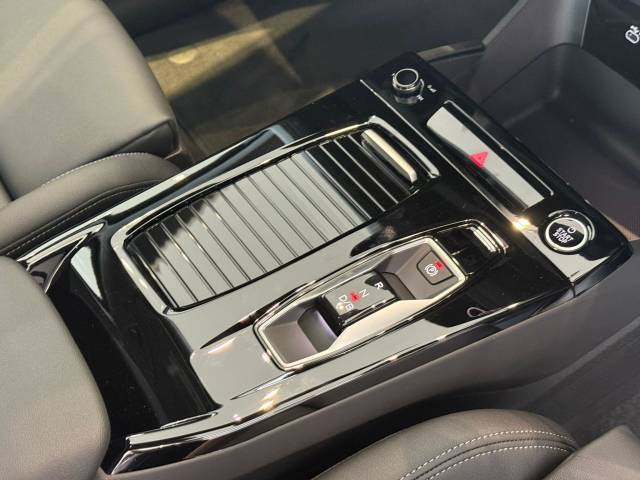 2025 Audi Q6 e-tron AUDI Q6 SUV Sport e-tron performance 225,00 kW