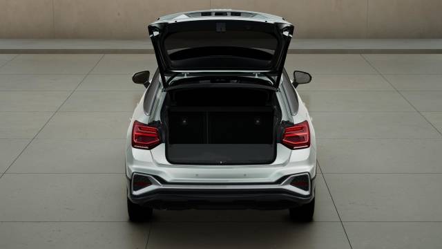 2025 Audi Q2 1.0 AUDI Q2 S line 30 TFSI 116 PS 6-speed