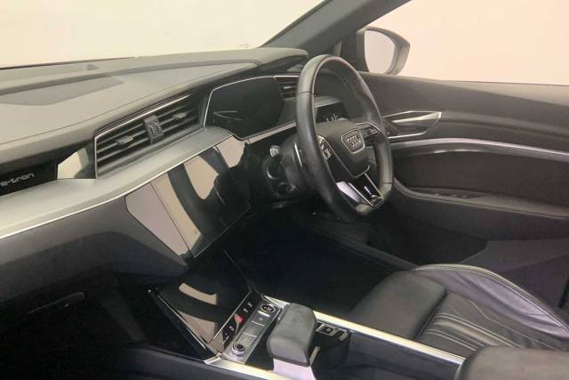 2021 Audi E-tron Black Edition 55 quattro 300,00 kW