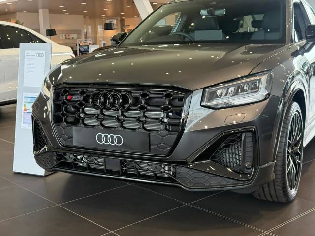 2025 Audi SQ2 2.0 AUDI SQ2 Black Edition TFSI 300 PS S tronic