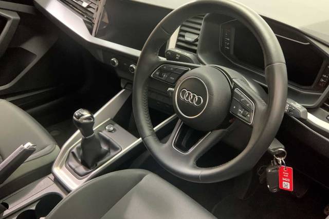 2019 Audi A1 Sportback 1.0 Sport 25 TFSI  95 PS 5-speed