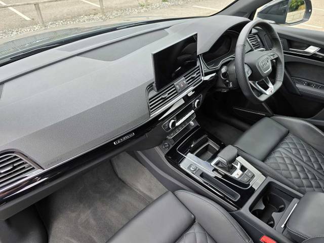 2025 Audi SQ5 3.0 Black Edition TDI  341 PS tiptronic
