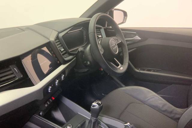 2023 Audi A1 Sportback 1.0 S line 30 TFSI  110 PS 6-speed