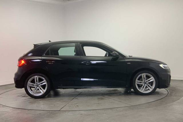 2023 Audi A1 Sportback 1.0 S line 30 TFSI  110 PS 6-speed