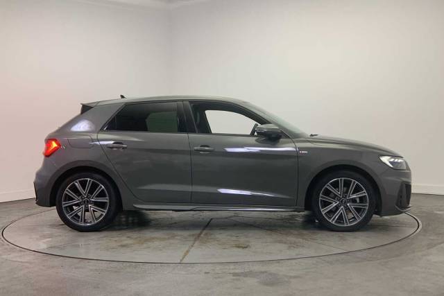2024 Audi A1 Sportback 1.0 S line 30 TFSI  116 PS 6-speed