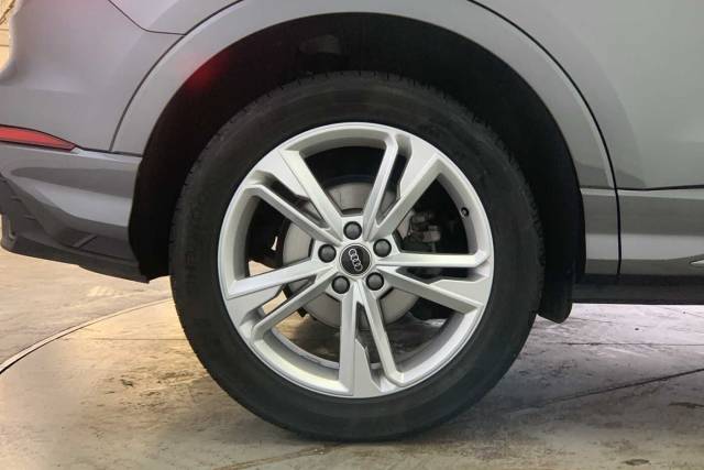 2024 Audi Q3 1.5 S line 35 TFSI  150 PS S tronic