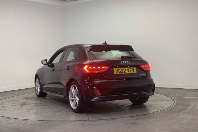 2022 Audi A1 Sportback 1.0 S line 30 TFSI  110 PS 6-speed