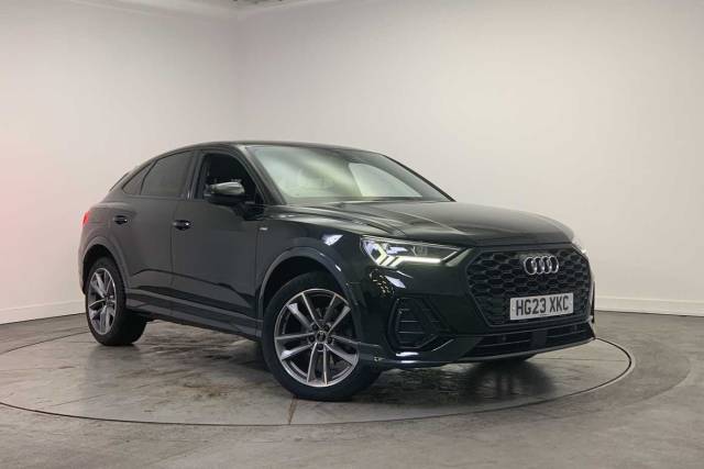 Audi Q3 Sportback 1.5 Black Edition 35 TFSI  150 PS S tronic Hatchback Petrol Mythos black, metallic