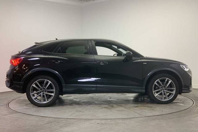 2023 Audi Q3 Sportback 1.5 Black Edition 35 TFSI  150 PS S tronic