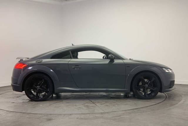 2017 Audi TT Coup- Black Edition 2.0 TFSI quattro 230 PS S tronic