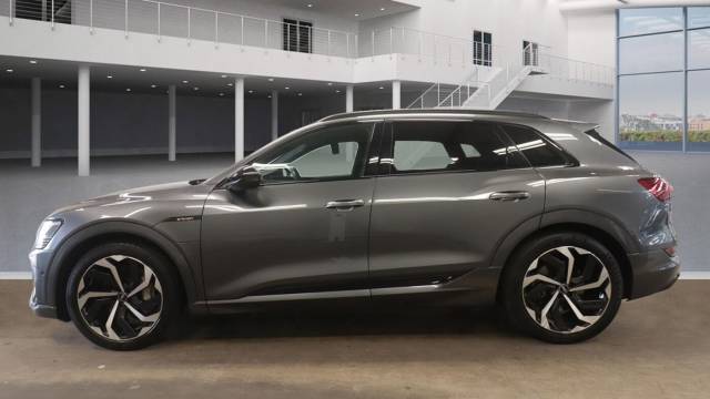 2022 Audi E-tron Black Edition 50 quattro 230,00 kW