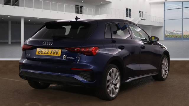 2022 Audi A3 Sportback 1.4 S line Competition 45 TFSI e  245 PS S tronic