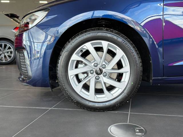 Audi A1 Sportback 1.0 AUDI A1 Sportback Sport 30 TFSI 116 PS 6-speed