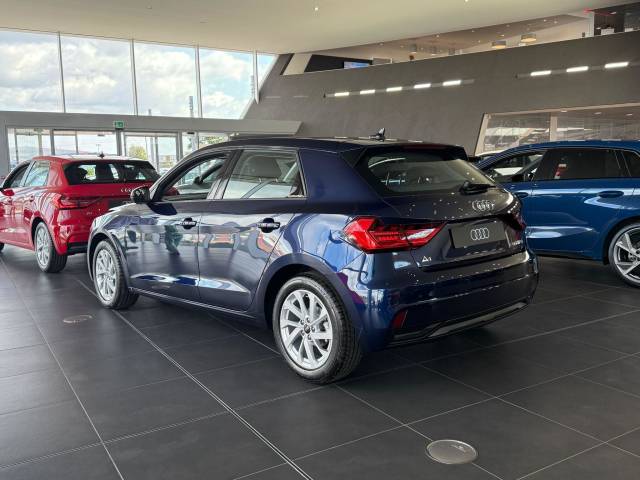 Audi A1 Sportback 1.0 AUDI A1 Sportback Sport 30 TFSI 116 PS 6-speed