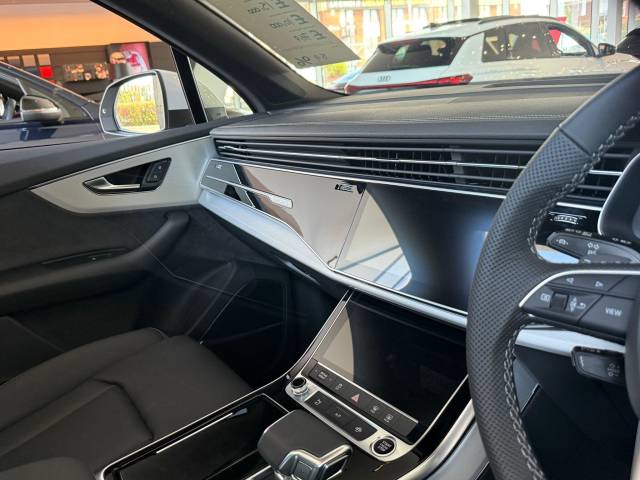 2025 Audi Q7 3.0 AUDI Q7 SUV S line 50 TDI quattro 286 PS tiptronic