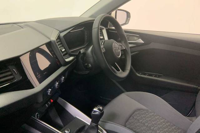 2023 Audi A1 Sportback 1.0 Sport 25 TFSI  95 PS 5-speed