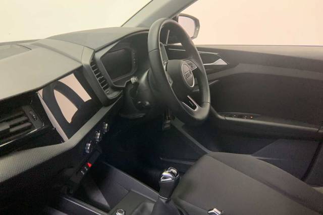 2022 Audi A1 Sportback 1.0 Technik 25 TFSI  95 PS 5-speed