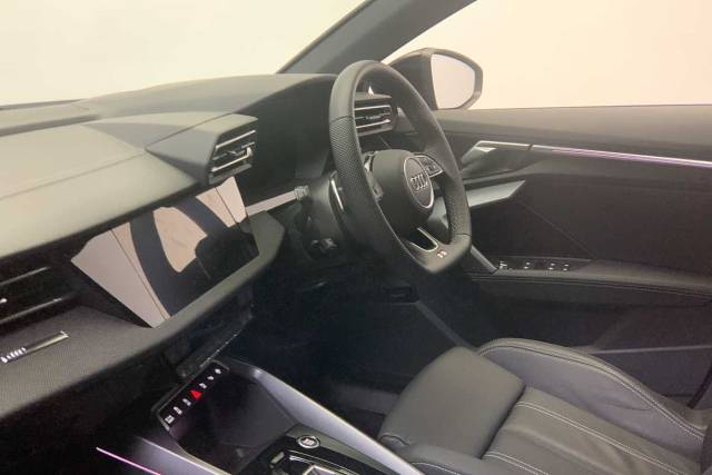 2025 Audi A3 Sportback 1.5 Black Edition 35 TFSI  150 PS S tronic