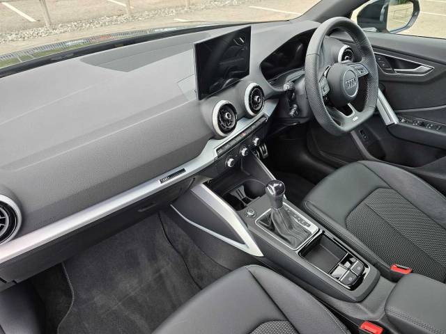 2025 Audi Q2 1.5 S line 35 TFSI  150 PS S tronic