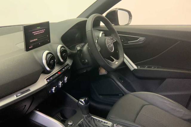 2024 Audi Q2 1.5 Black Edition 35 TFSI  150 PS S tronic