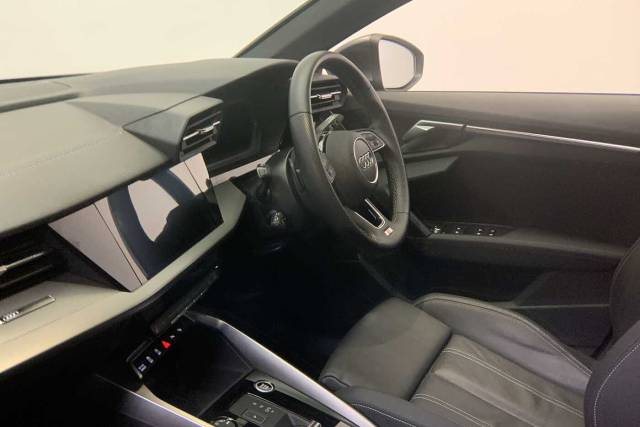 2022 Audi A3 Sportback 1.5 S line 35 TFSI  150 PS S tronic