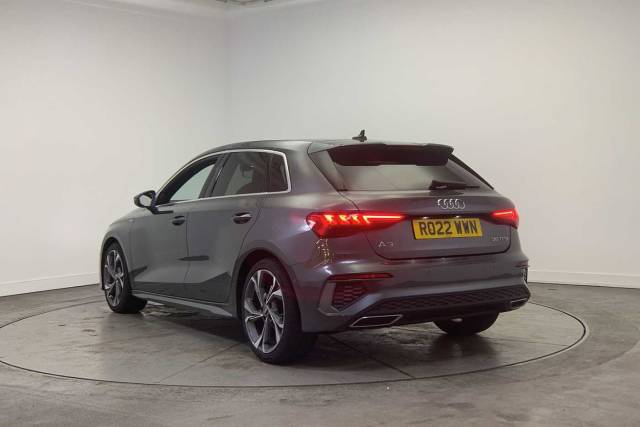 2022 Audi A3 Sportback 1.5 S line 35 TFSI  150 PS S tronic