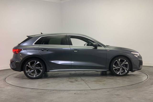 2022 Audi A3 Sportback 1.5 S line 35 TFSI  150 PS S tronic