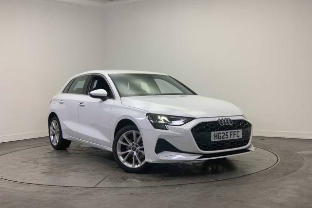 Audi A3 Sportback 1.5 Sport 35 TFSI  150 PS S tronic Hatchback Petrol Arkona white, solid