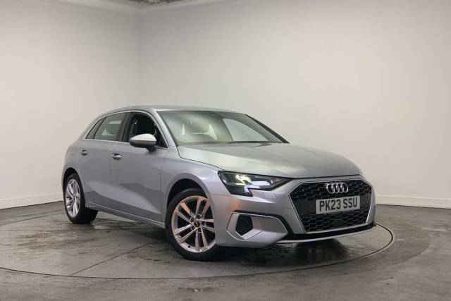 Audi A3 Sportback 1.5 Sport 35 TFSI  150 PS S tronic Hatchback Petrol Floret silver, metallic