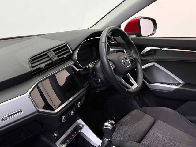 2023 Audi Q3 1.5 Sport 35 TFSI  150 PS 6-speed