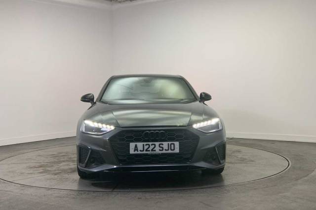 2022 Audi A4 Saloon 2.0 Black Edition 40 TFSI  204 PS S tronic