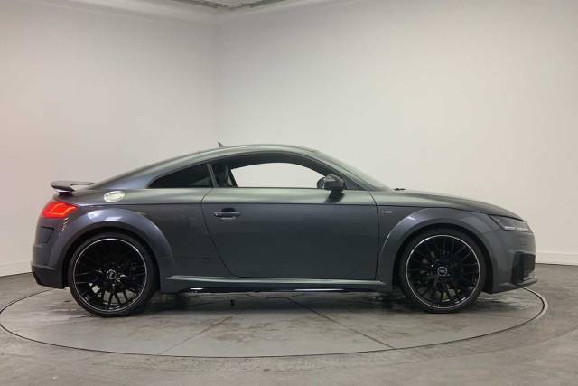 2022 Audi TT 2.0 Coup- Black Edition 40 TFSI  197 PS S tronic