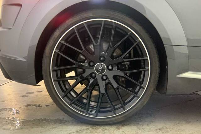 2022 Audi TT 2.0 Coup- Black Edition 40 TFSI  197 PS S tronic