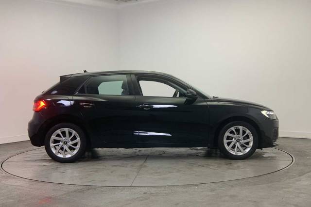 2023 Audi A1 Sportback 1.0 Sport 25 TFSI  95 PS 5-speed