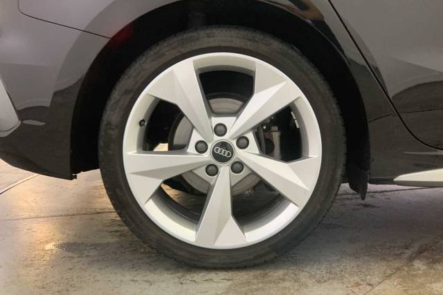 2022 Audi A3 Sportback 1.5 S line 35 TFSI  150 PS 6-speed