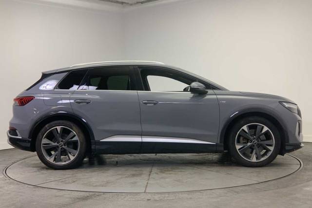 2022 Audi Q4 e-tron Q4  S line 40 e-tron  150,00 kW